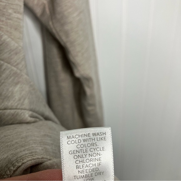 J.Jill Top Medium Petite Luxe Relaxed Tee Beige Oatmeal Casual Women’s Shirt - Picture 7 of 8